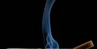 Thuốc lá gây ra nhiều chứng bệnh về răng miệng