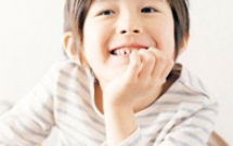 Các thói quen xấu ảnh hưởng đến răng miệng và hàm mặt 