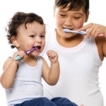 Chăm sóc răng ở trẻ bệnh tim 